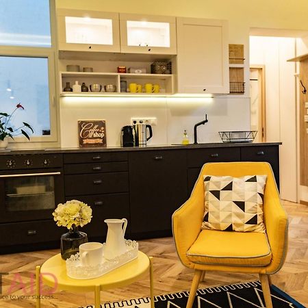 M10 Apartment - Hostaid Budapeşte Dış mekan fotoğraf
